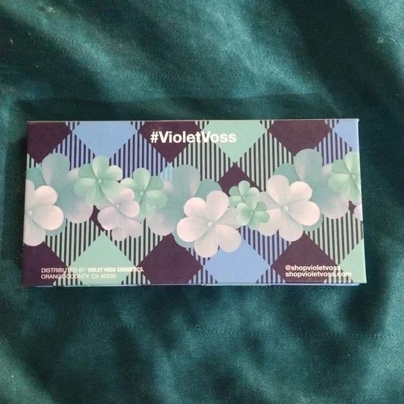 Forget me not eyeshadow palette - Picture 5 of 5
